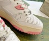 Женские кожаные кроссовки Gucci 2024 со вставками из каучука белые с розовым