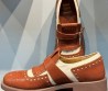 Женские кожаные туфли Miu Miu 2024 коричневые с перфорацией