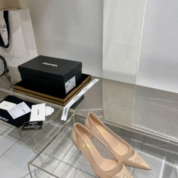 Женские комбинированные туфли Chanel 2024 бежевые каблук 6,5 см