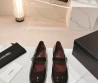 Женские кожаные туфли Chanel 2024 бордовые с ремешком лакированные