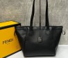 Женская кожаная сумка Fendi 2024 черная 27х25х12