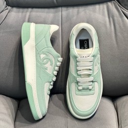 Женские текстильные кроссовки Chanel 2024 белые с зеленым