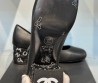 Женские кожаные туфли Chanel 2024 черные на каблуке в стразах