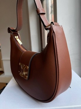 Женская кожаная сумка Celine 2024 коричневая с логотипом