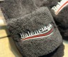 Женские меховые шлепанцы Balenciaga 2024 черные