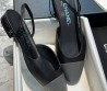 Женские кожаные босоножки Chanel 2024 черные с серым носом