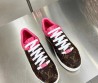 Женские кожаные кроссовки Louis Vuitton 2024 коричневые с принтом с розовой канвой