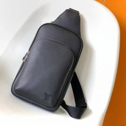 Женская кожаная сумка Louis Vuitton 2024 черная 30х19х8