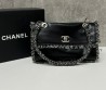 Женская кожаная сумка Chanel 2024 черная с бахромой 26х17х10