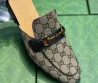 Мужские текстильные мюли Gucci 2024 бежевые с золотистым трензелем