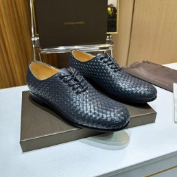 Мужские кожаные ботинки Bottega Veneta 2024 под плетение синие
