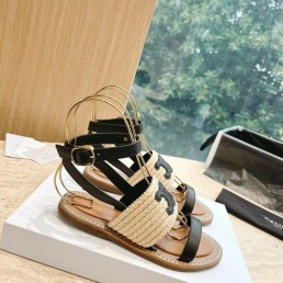 Женские кожаные сандалии Celine 2024 черные с декоративной вставкой