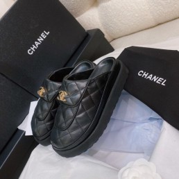 Женские кожаные сабо Chanel 2024 черные с прострочкой
