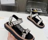 Женские сандалии Christian Dior 2024 D-Wave с вышивкой черные с бежевым