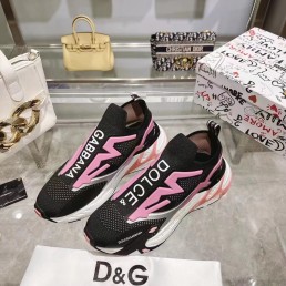 Женские комбинированные кроссовки Dolce & Gabbana 2024 черные с розовыми элементами