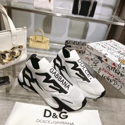 Женские комбинированные кроссовки Dolce & Gabbana 2024 белые с черными элементами