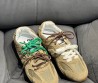 Женские комбинированные кроссовки Miu Miu х New Balance 2024 бежевые с разноцветными шнурками