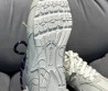 Женские замшевые кроссовки Miu Miu х New Balance 2024 светло-серые с разноцветными шнурками