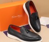 Мужские кожаные лоферы Santoni 2024 с кисточками черные