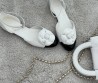 Женские кожаные туфли Chanel 2024 белые с черным носом с цветком