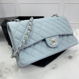 Женская кожаная сумка Chanel 25 см голубая 2024