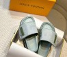 Женские текстильные шлепки Louis Vuitton голубые с монограммами 2024