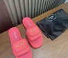 Женские шлепки Prada розовые с эффектом рафии 2024