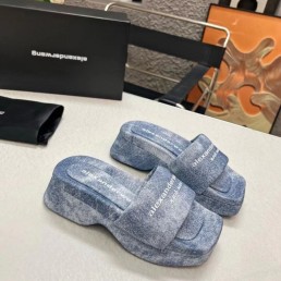 Женские кожаные шлепки Alexander Wang голубые 2024