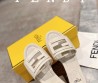 Женские кожаные шлепки Fendi белые 2024