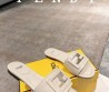 Женские кожаные шлепки Fendi белые 2024