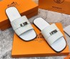 Мужские кожаные шлепки Hermes белые с замочком 2024