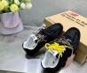Женские комбинированные кроссовки Miu Miu х New Balance черные с разноцветными шнурками 2024