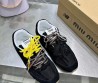 Женские комбинированные кроссовки Miu Miu х New Balance черные с разноцветными шнурками 2024