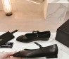 Женские кожаные балетки Chanel черные с текстильным носом 2024