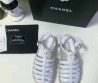 Женские кожаные сандалии Chanel белые с плетением 2024