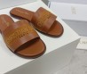 Женские кожаные шлепанцы Christian Dior коричневые 2024