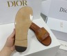 Женские кожаные шлепанцы Christian Dior коричневые 2024