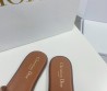 Женские кожаные шлепанцы Christian Dior коричневые 2024
