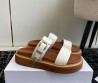 Женские кожаные шлепанцы Celine белые с пряжкой 2024