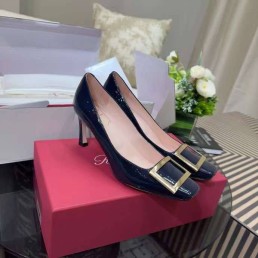 Женские кожаные туфли Roger Vivier синие лакированные 2024 каблук 5 см