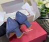 Женские кожаные туфли Roger Vivier голубые лакированные 2024