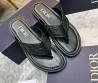 Мужские кожаные шлепанцы Christian Dior черные с рельефными логотипами 2024