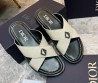Мужские кожаные шлепанцы Christian Dior молочные с черной подошвой 2024