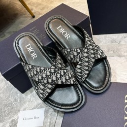 Мужские комбинированные шлепанцы Christian Dior черные с бежевым 2024