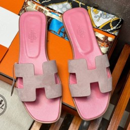 Женские кожаные шлепанцы Hermes Oran розовые 2024