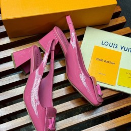 Женские кожаные туфли Louis Vuitton лакированные розовые 2024 каблук 5,5 см