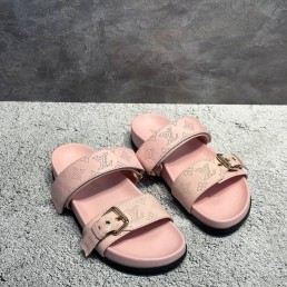 Женские кожаные шлепанцы Louis Vuitton Bom Dia flat comfort розовые 2024