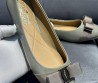 Женские кожаные балетки Salvatore Ferragamo Varina ballet flat серые лакированные 2024