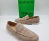 Мужские замшевые лоферы Bottega Veneta светло-бежевые 2024