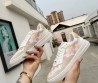 Женские комбинированные кроссовки Louis Vuitton Stadium белые с розовой клеткой 2024